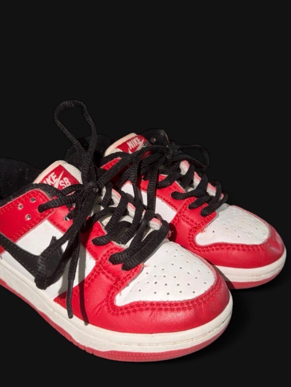 Nike Kids Red White and Black Low-Top Sneakers